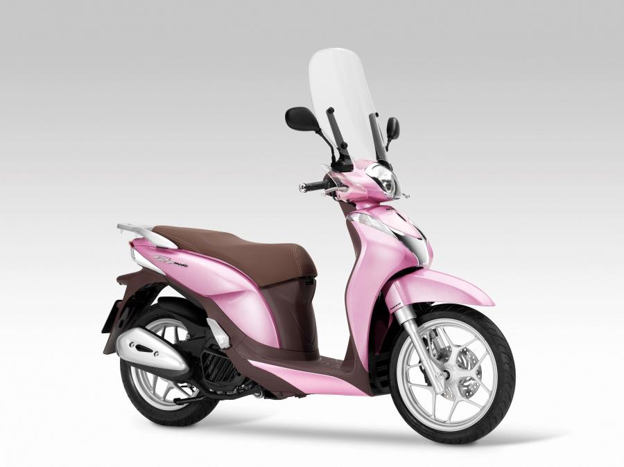 Honda SH Mode 125 with Honda Genuine Accessories